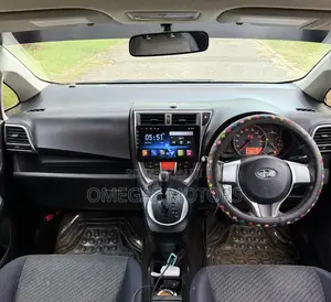Toyota Ractis 1.5 AWD 2012 Black