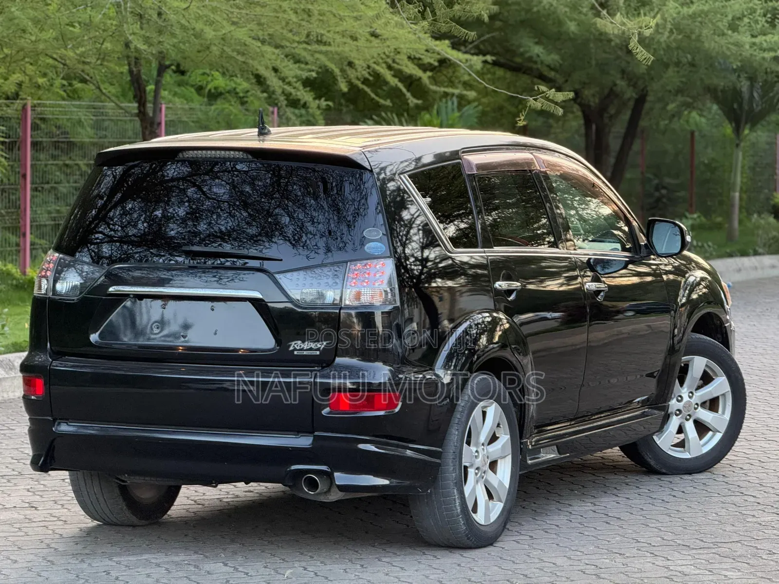 Mitsubishi Outlander 2011 Black
