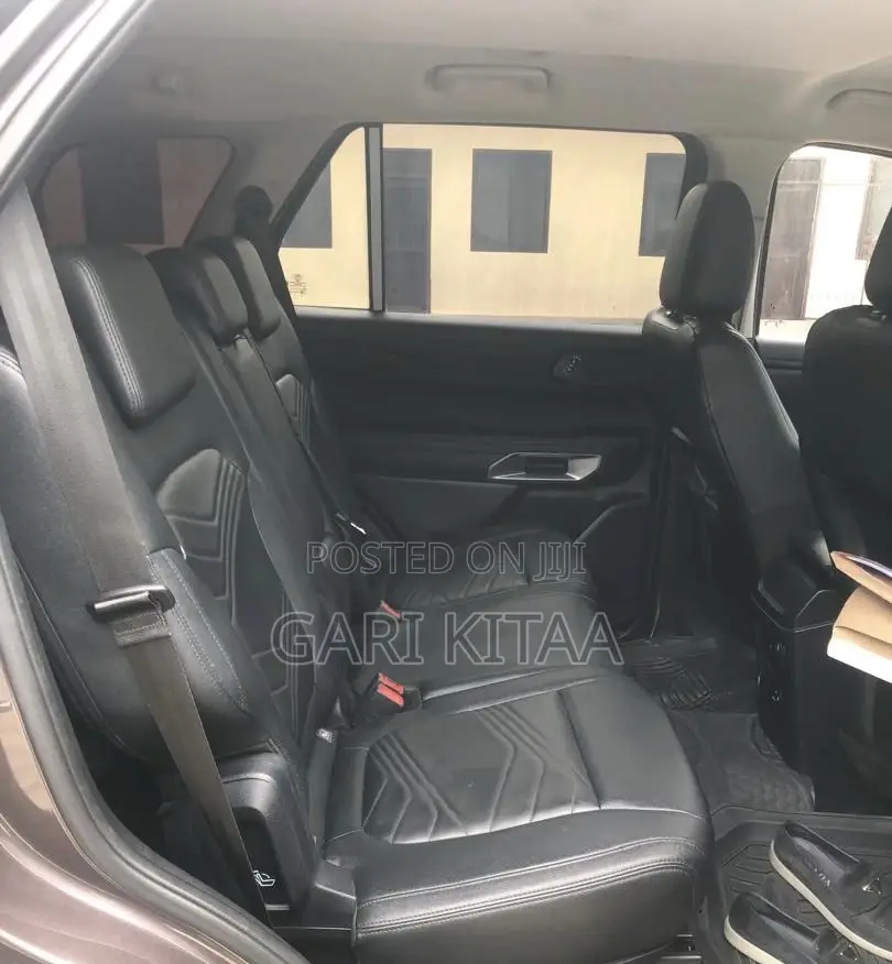Ford Everest 2023 Black