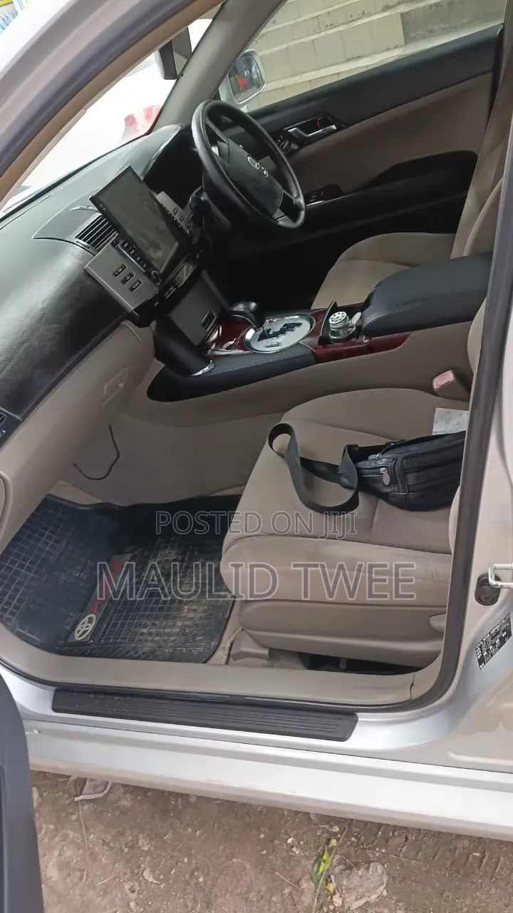 Toyota Mark X 2006 Silver