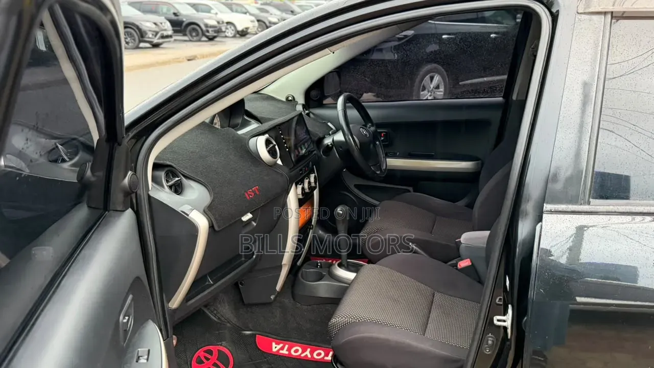 Toyota IST 2004 Black