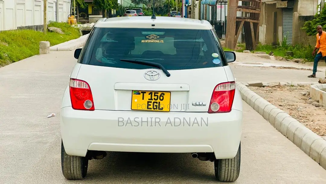 Toyota IST 2005 White