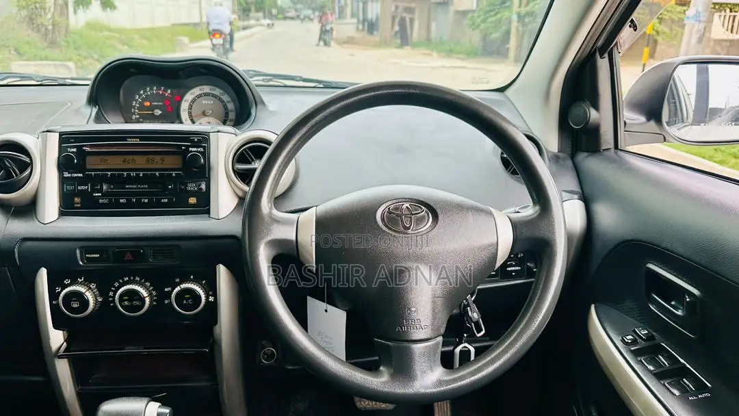 Toyota IST 2005 White