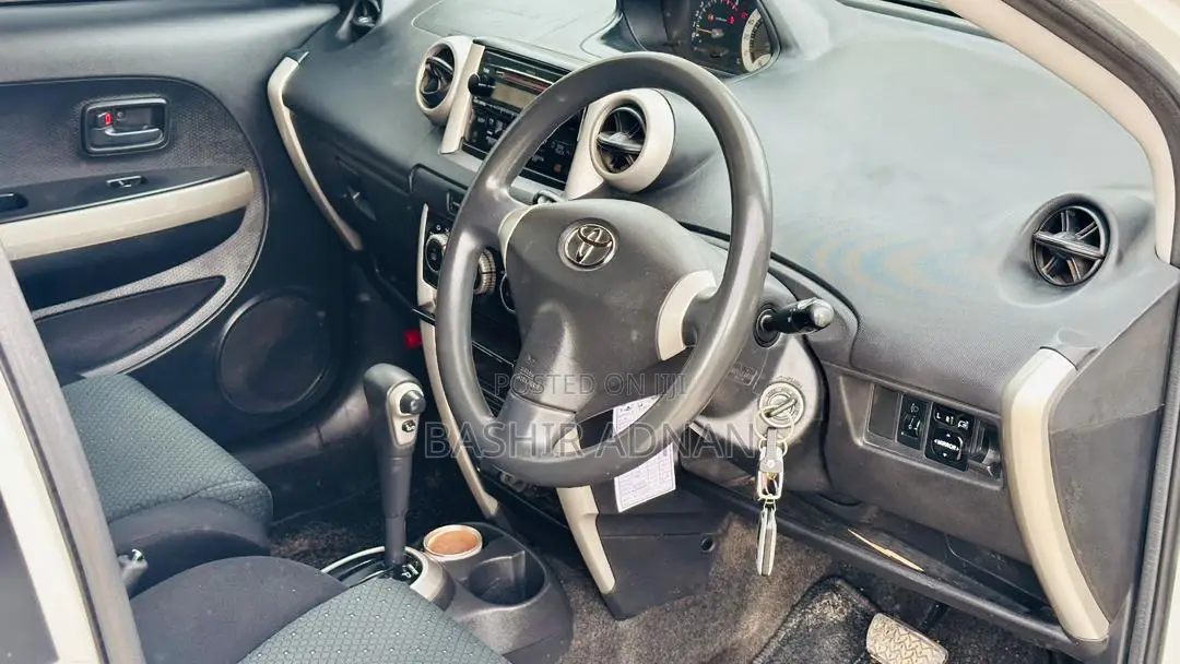 Toyota IST 2005 White