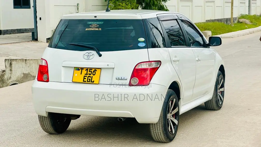 Toyota IST 2005 White