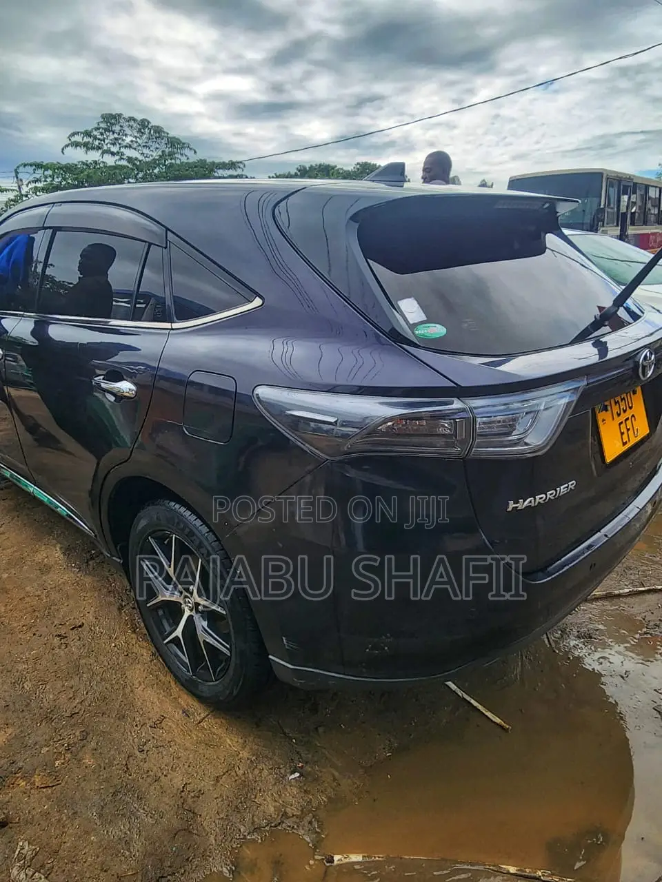 Toyota Harrier 2.0 2014 Black