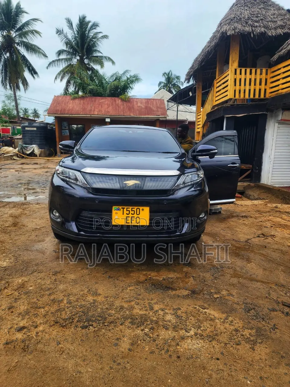 Toyota Harrier 2.0 2014 Black