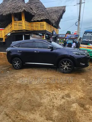 Toyota Harrier 2.0 2014 Black