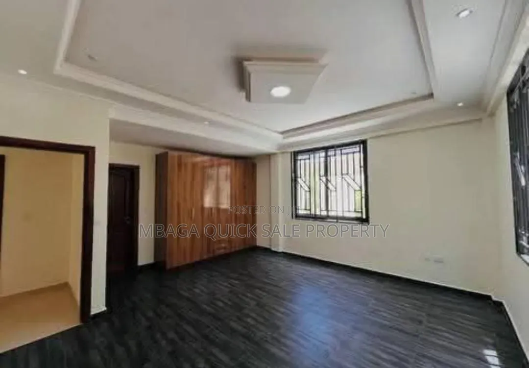 5bdrm Villa in Oyster Bay for rent