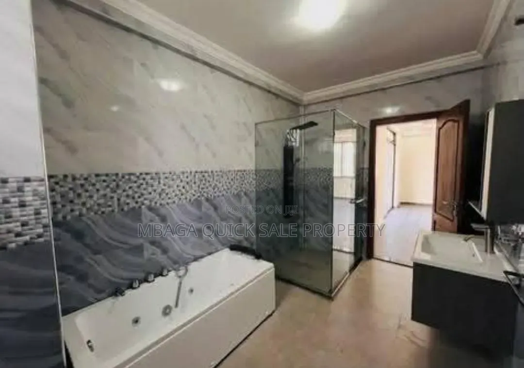 5bdrm Villa in Oyster Bay for rent