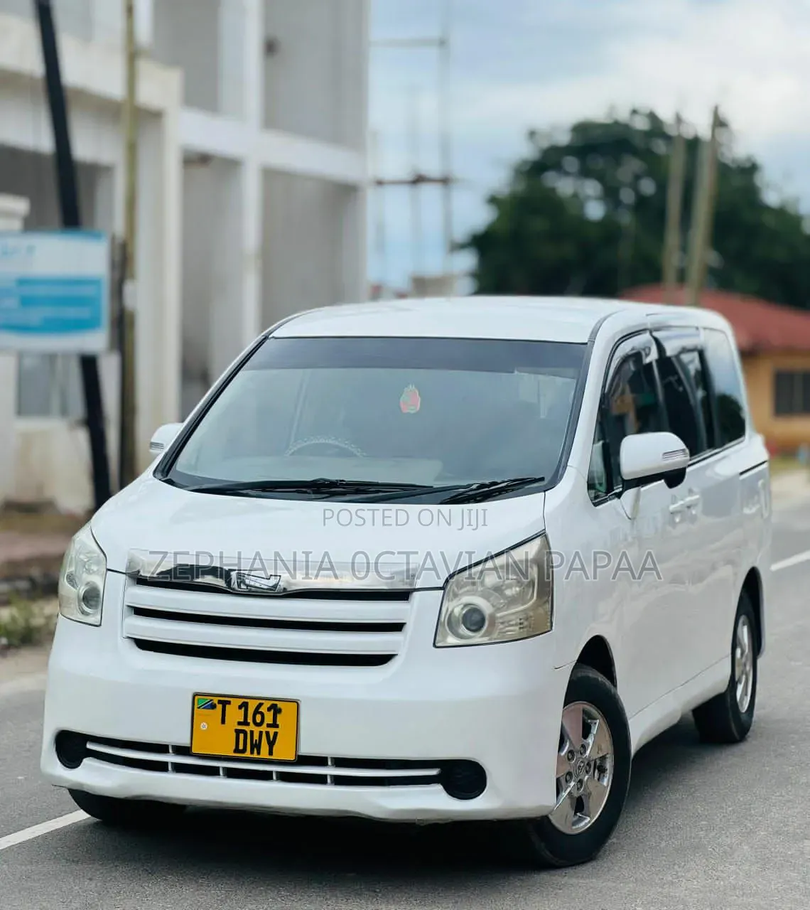 Toyota Noah 2008 White