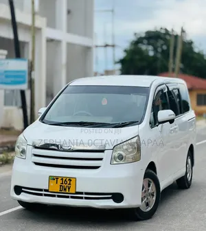 Toyota Noah 2008 White