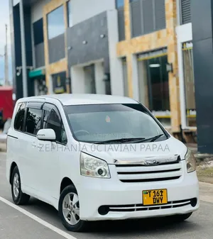 Toyota Noah 2008 White