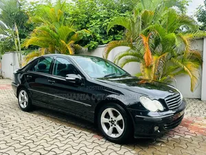 Mercedes-Benz C-Class 2007 Black