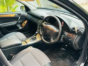 Mercedes-Benz C-Class 2007 Black