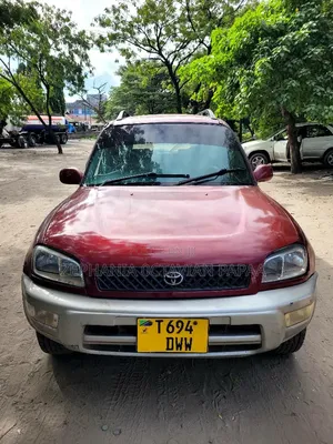 Toyota RAV4 1999 Red