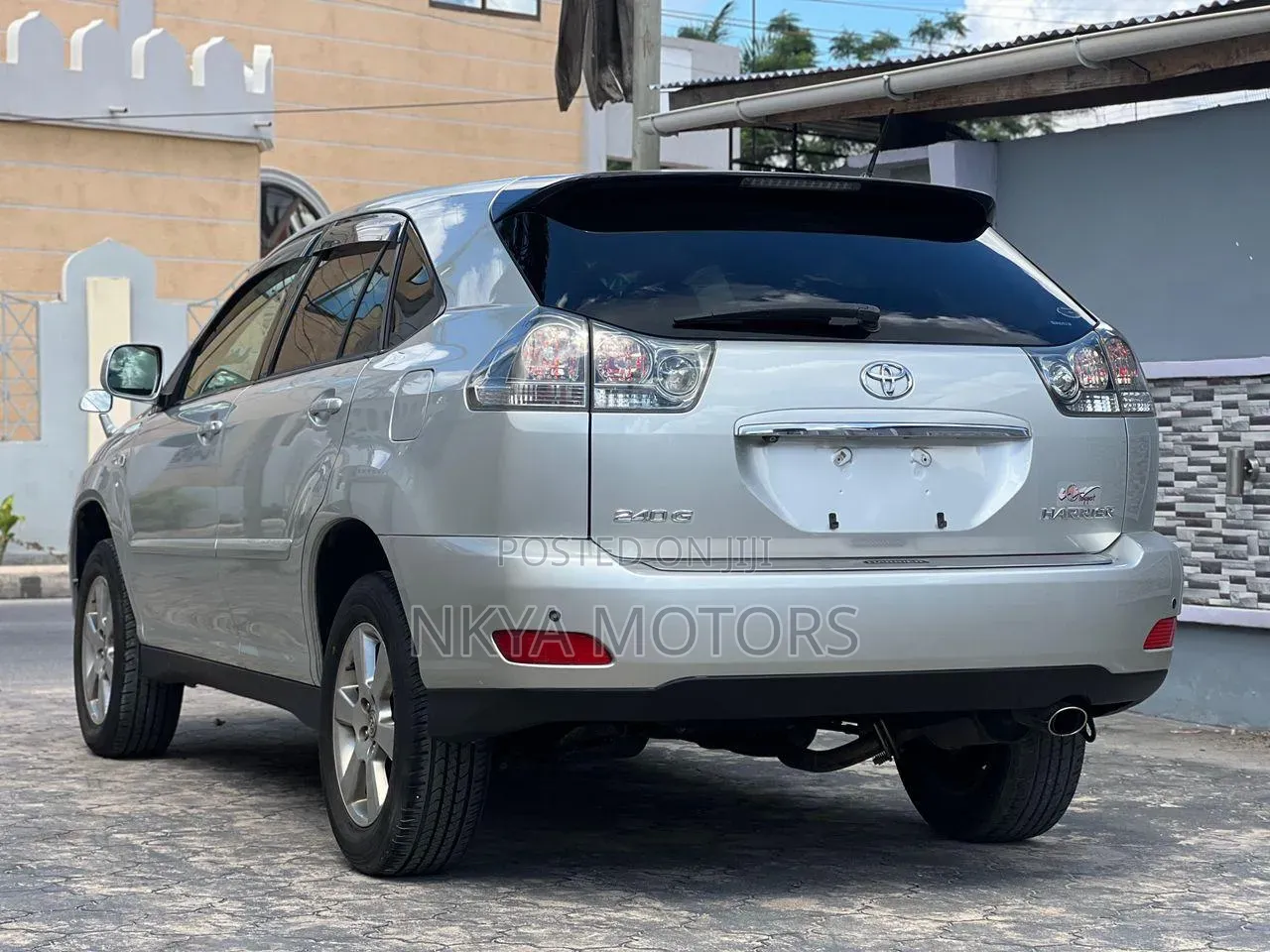 Toyota Harrier 2005 Gray