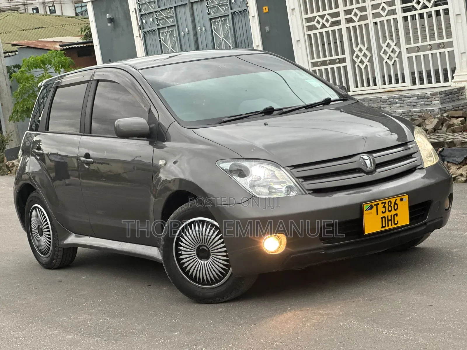 Toyota IST 2025 Beige