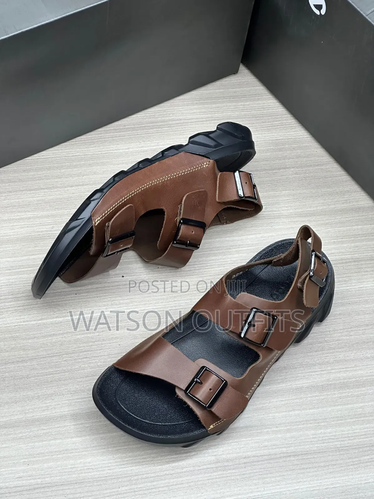 Sandals or Sendo Ecco Brand Materials Leather Quality