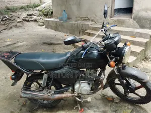 TVS HLX 125 2017 Black