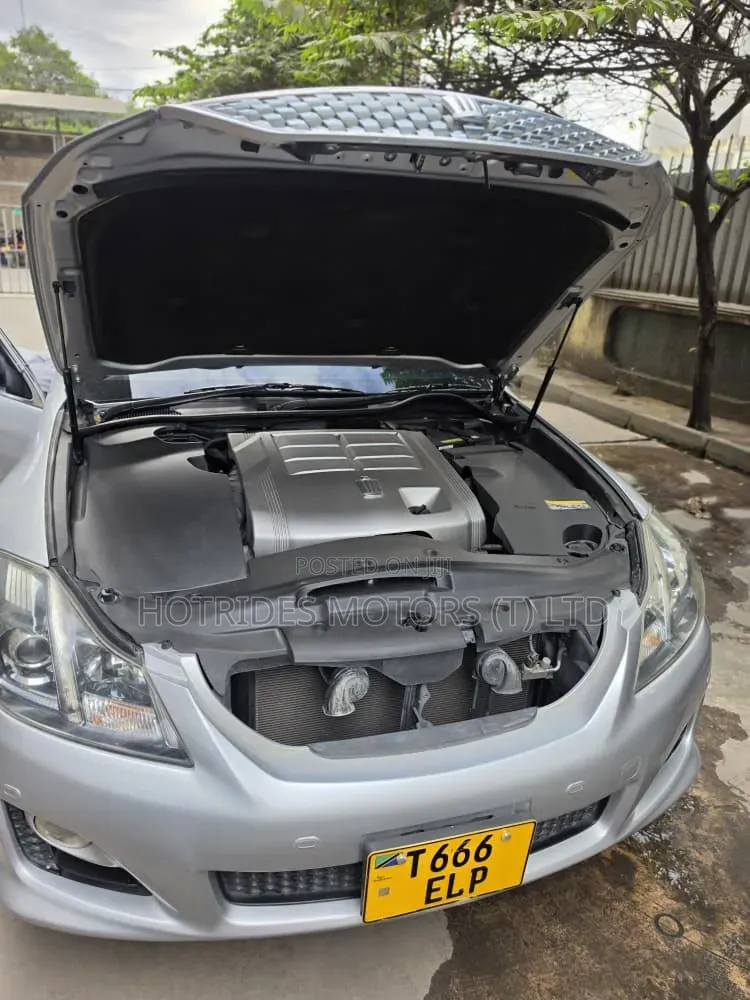 Toyota Crown 2008 Silver