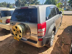 Suzuki Escudo 2008 Gray