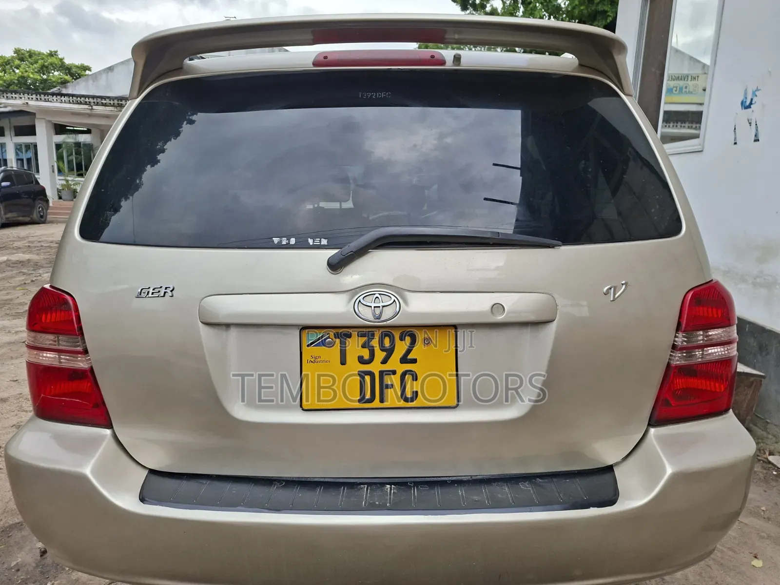 Toyota Kluger 2005 Gold