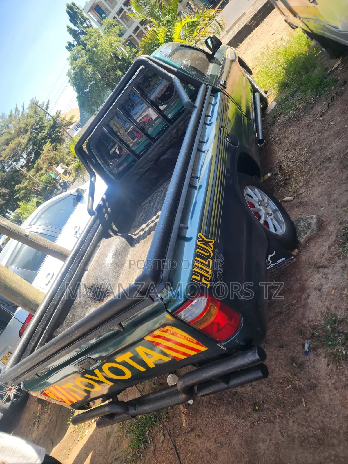 Toyota Hilux 1999 Green