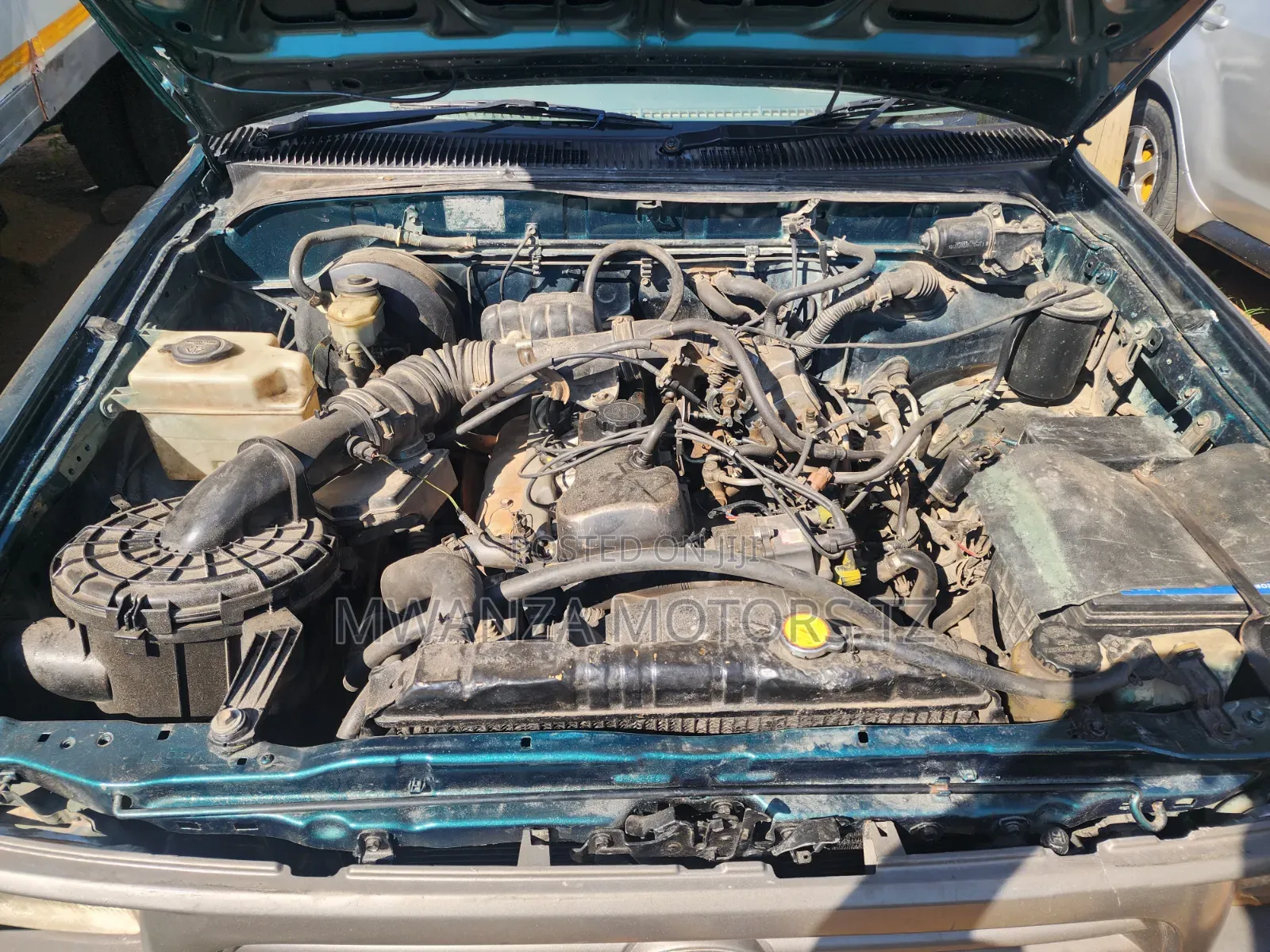 Toyota Hilux 1999 Green