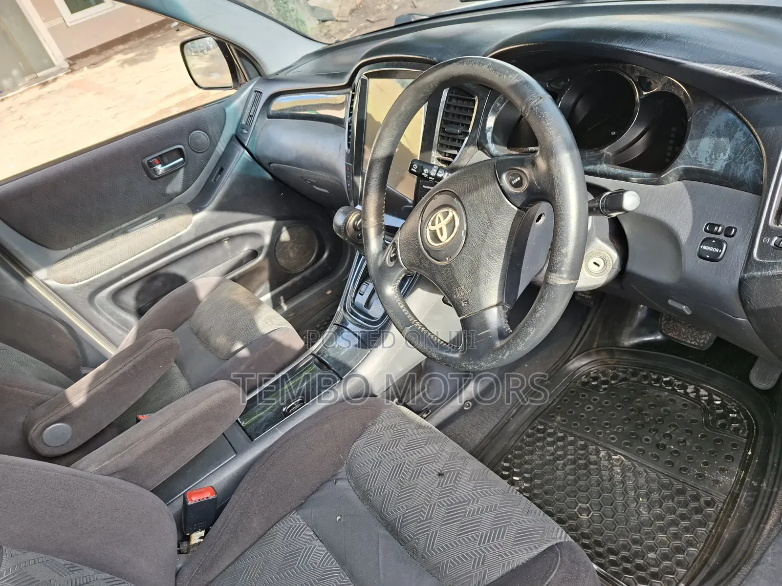 Toyota Kluger 2005 White