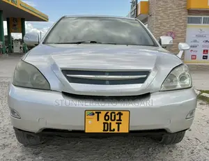Toyota Harrier 2006 Beige