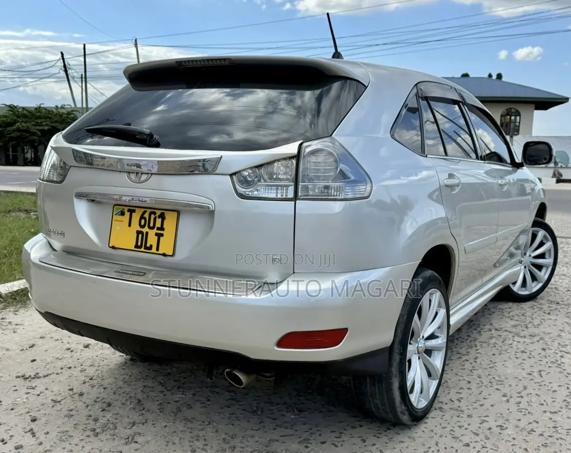 Toyota Harrier 2006 Beige