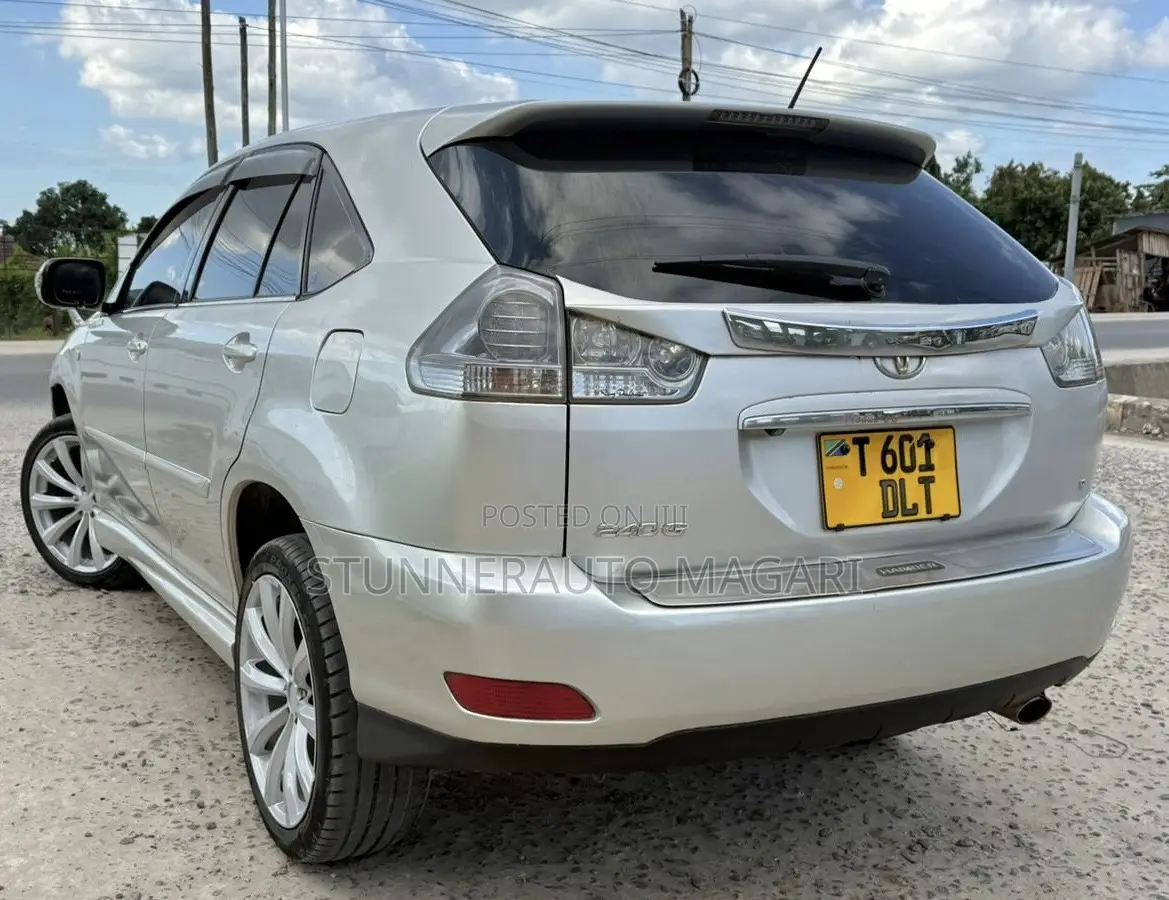 Toyota Harrier 2006 Beige