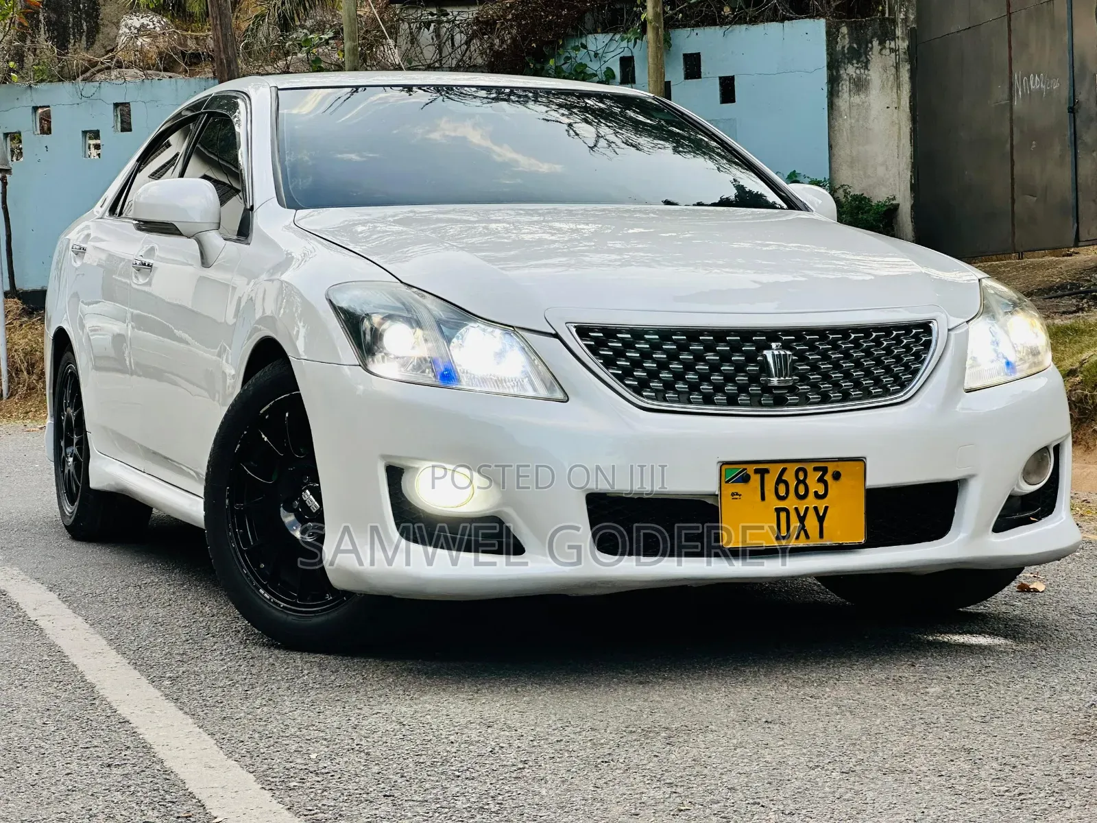 Toyota Crown 2008 White