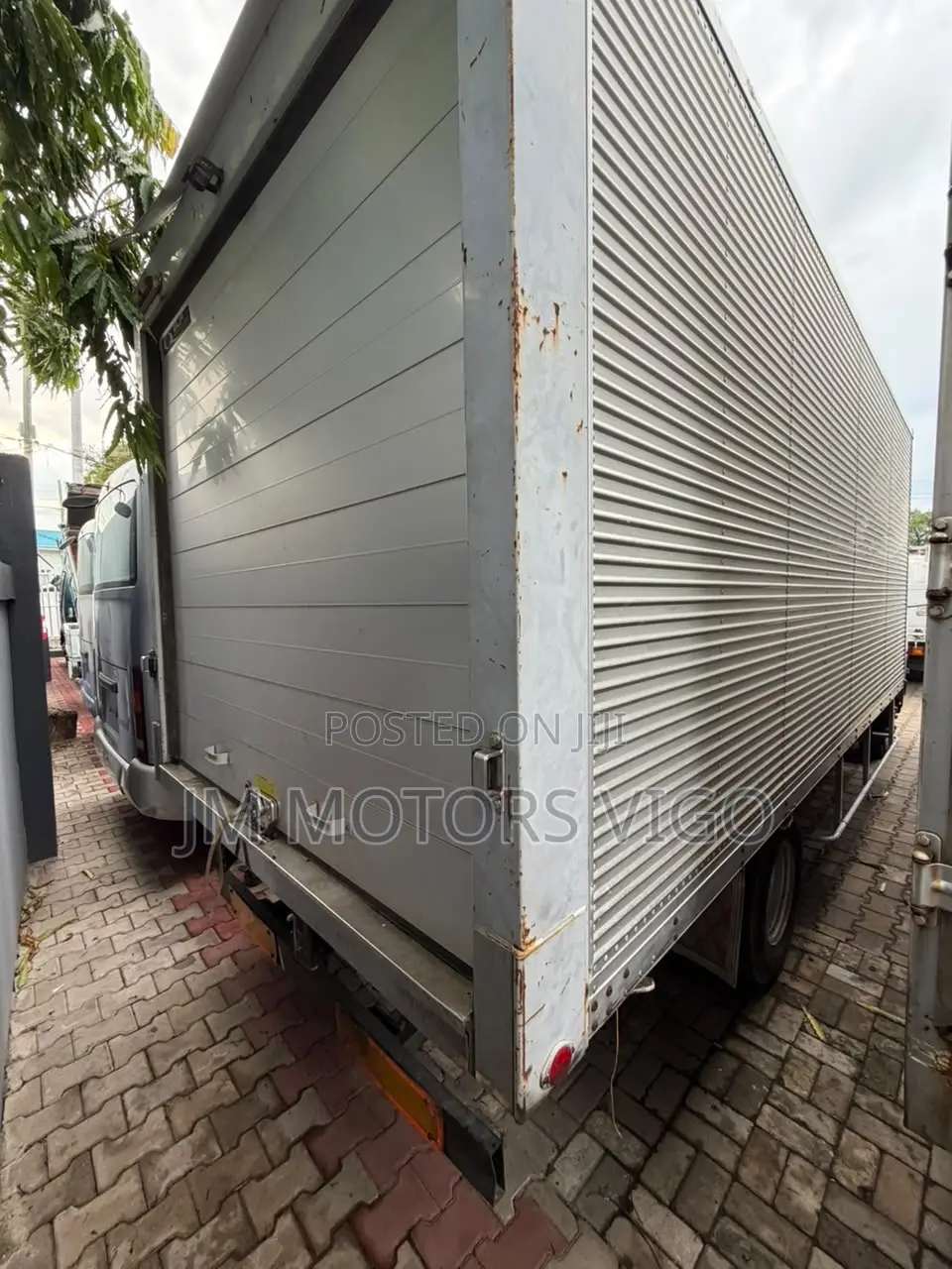 Mitsubishi Canter Box Body