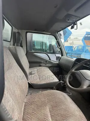 Mitsubishi Canter Box Body
