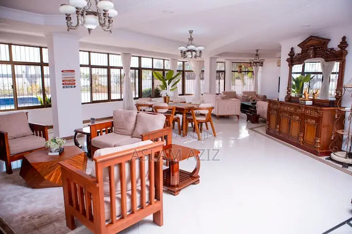 3 Bedroom Self Contained Air BNB