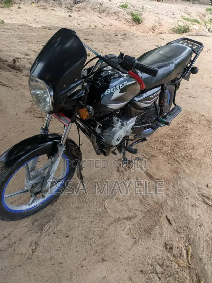 Bajaj Boxer 125 2025 Black