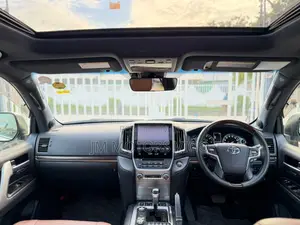 Toyota Land Cruiser 2017 Pearl