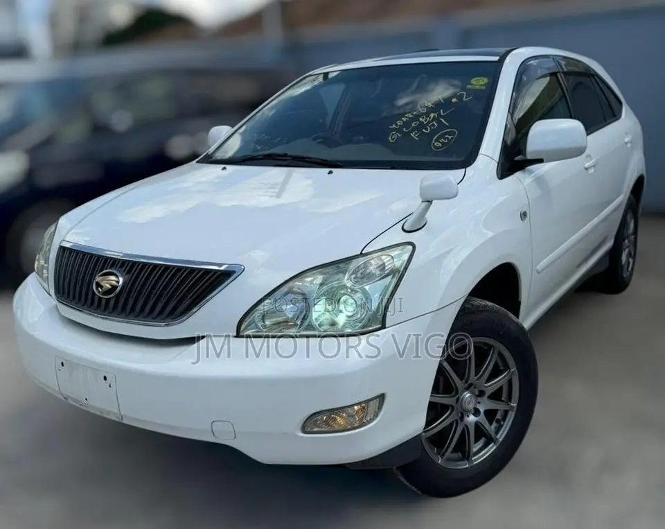 Toyota Harrier 2004 White