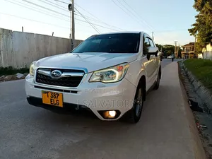 Subaru Forester 2.5X 2013 Off white
