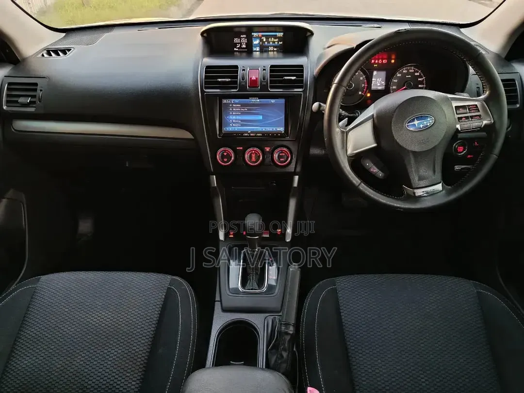 Subaru Forester 2.5X 2013 Off white