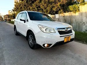 Subaru Forester 2.5X 2013 Off white