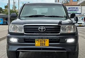 Toyota Land Cruiser 2005 Black