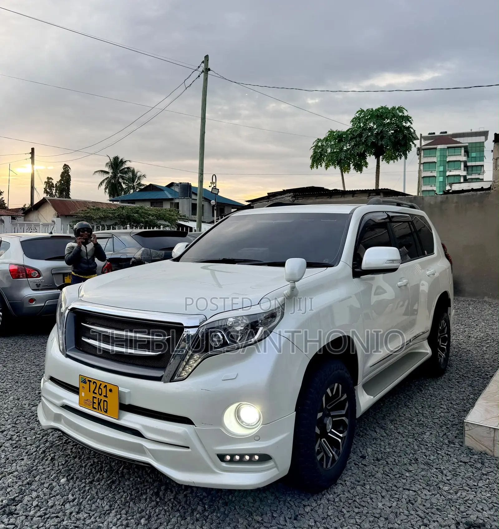 Toyota Land Cruiser Prado 2017 White