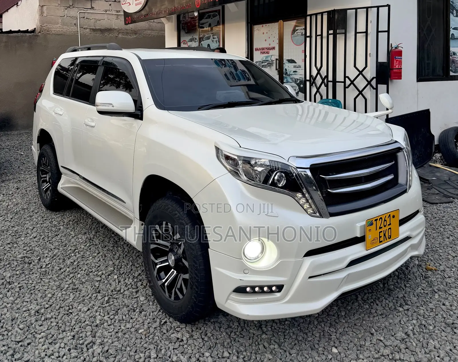 Toyota Land Cruiser Prado 2017 White