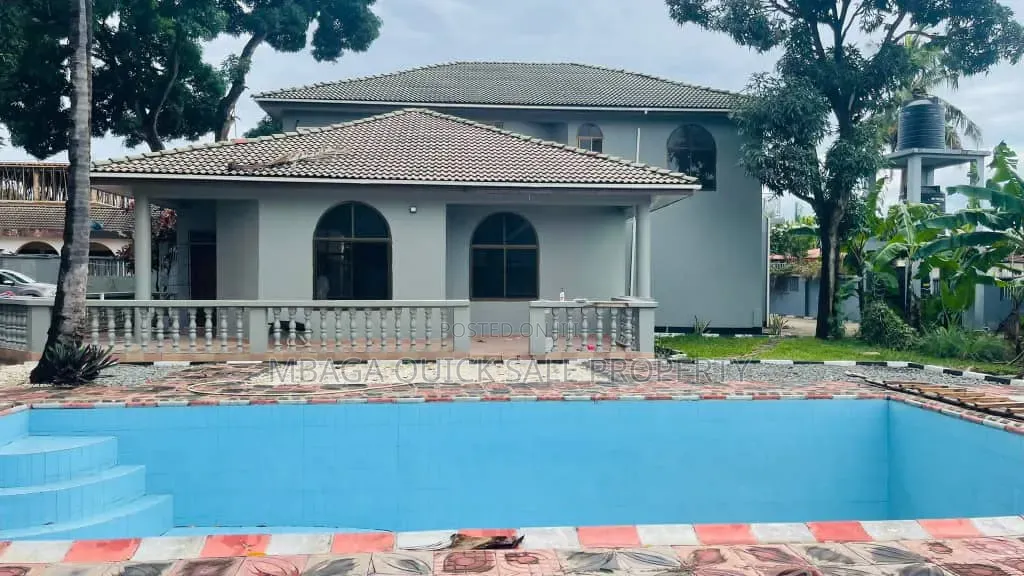 7bdrm House in Mbezi Beach for rent