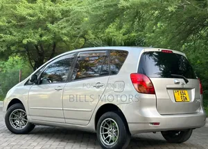 Toyota Corolla Spacio 2002 Gold