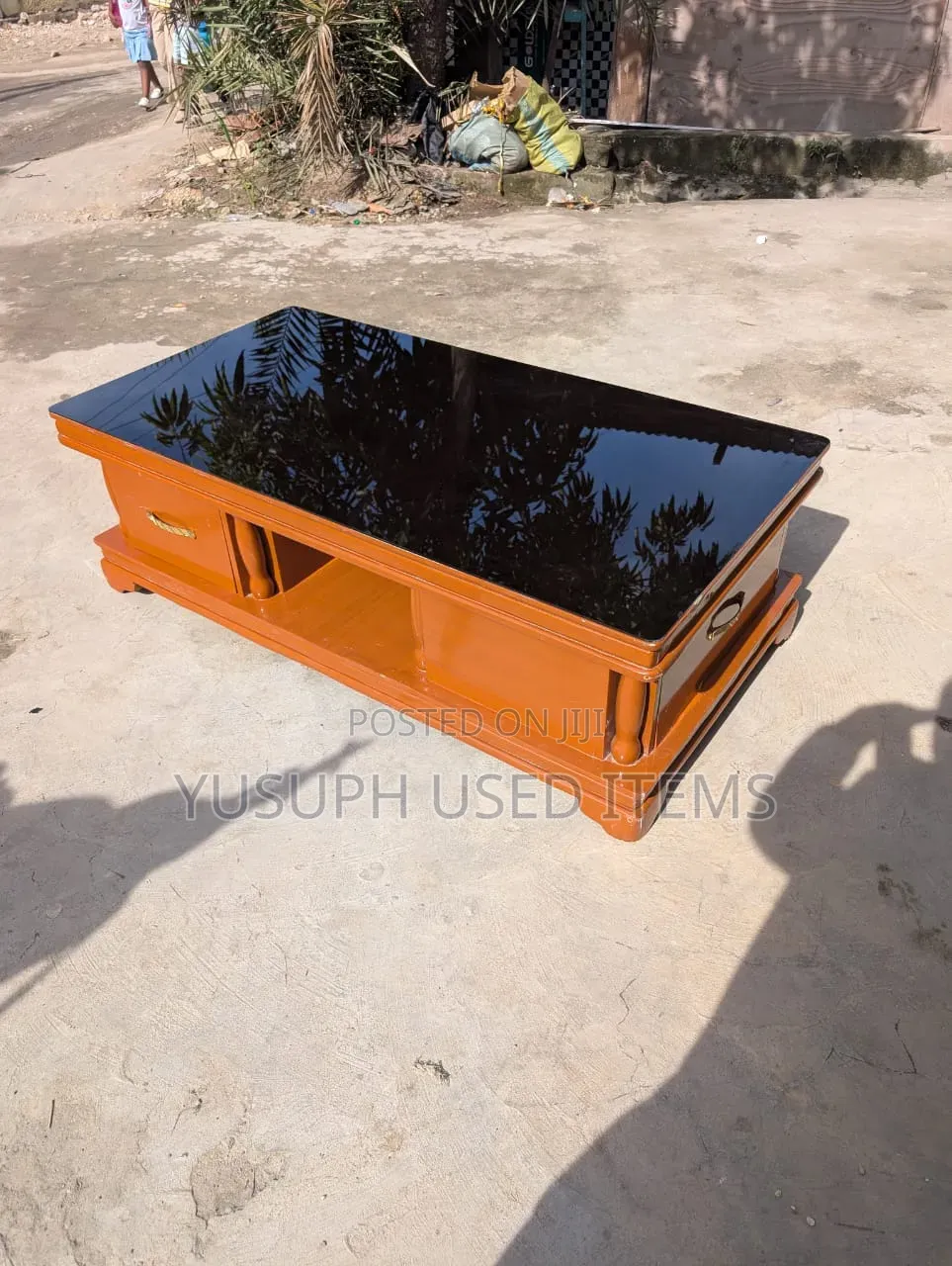 Coffee Table With Mirror Above
