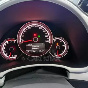 Volkswagen Beetle 2016 Silver